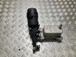 Радіатор масла mercedes gla x156 2.2 cdi 651 фото №1