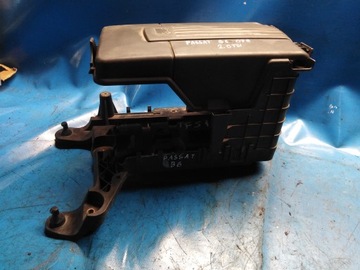 Корпус захист акумулятора vw passat b6 b7 фото №1