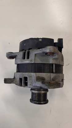 Audi a4 a5 генератор bosch 04l903017c cgl cjc фото №1