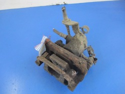 Fiat bravo ii 1.4b суппорт тормоза зад правые bosch фото №1