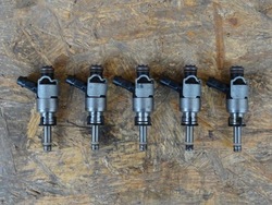 Audi rsq3 8u 2.5 tfsi 11-18 инжектор 07k906031h фото №1