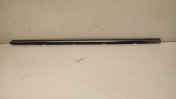 Hyundai i30 iii hb планка накладка ущільнювач скла хром права зад задня двері фото №1