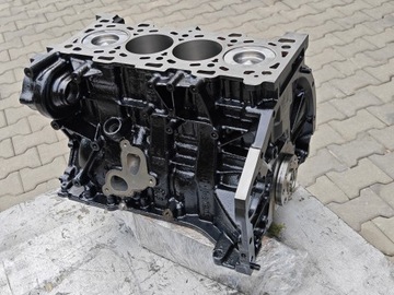Двигатель 2.0 dci m9r vivaro trafic primaster e5 фото №1