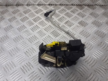 Замок дверь правый зад kia carens ii фото №1