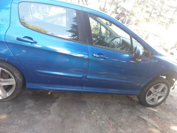 Peugeot 308 08r- hb двері праві зад kmf фото №1