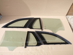 Скло малий права ліва двері mercedes e w213 213 універсал фото №1