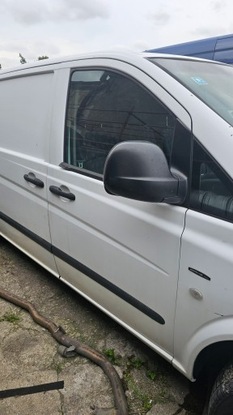 Mb vito 639 дверь передние правые комплектные фото №1