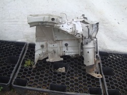 Чверть праві перед renault megane iii 08- фото №1