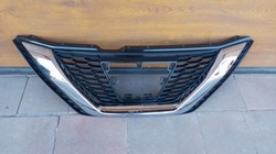 Nissan qashqai ii j11 рестайлінг 17- решітка решітка радіатора бампера перед 62310hv00a фото №1