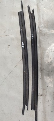 Jeep grand cherokee wj планка прокладка скла передній фото №1