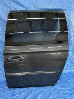 Дверь сдвижные левая chrysler grand voyager iv фото №1