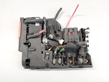 Модуль клема акумулятора mercedes w212 2125400581 фото №1