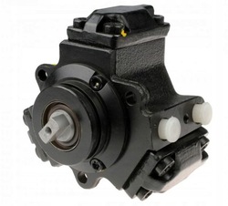 Насос впрыскивающий mercedes 2.2 3.2 cdi a6110700501 фото №1