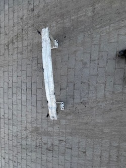 Q5 8r балка бампера перед передняя зона левая правая 8r0807113b фото №1