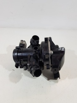 Корпус термостата 06l121012m vw golf audi a6 q5 2.0tfsi dpu фото №1