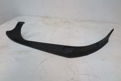 Планка захист кришки багажника лівий зад mercedes benz w213 a2136903306 фото №1