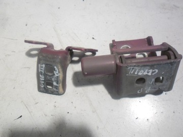 Renault clio iii петля петли дверь правый перед фото №1