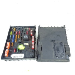 Vw passat b6 коробка запобіжників 3c0937125 фото №1