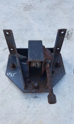 Лебідка підвіс колеса запасного daf 45 55 lf фото №1