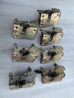 Iveco daily замок двері передніх правих праві перед фото №1