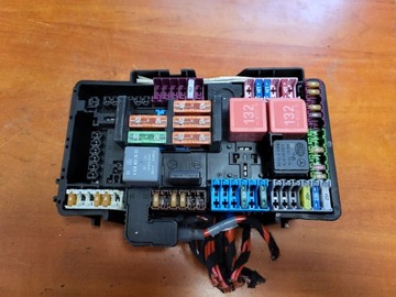 Коробка предохранителей mercedes w205 2018r фото №1