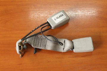 Натягувач застібка ременя зад праві mercedes w220 2208602069 фото №1