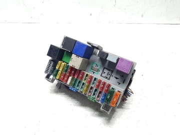 Коробка запобіжників opel astra i f 1.6 фото №1