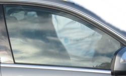 Mercedes c-klasa w 204 w204 скло права передня перед фото №1