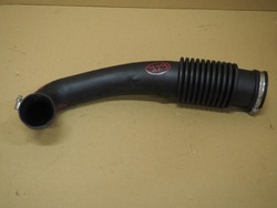 Труба шланг повітря focus c-max 1.6 16v 4m519a673ba фото №1