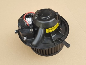 Повітродувка повітропровід + резистор / audi a3 8p vw golf v seat leon ii / справна фото №1