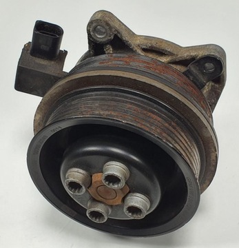 Насос воды vw golf v 1.4 tsi 03c121004e фото №1