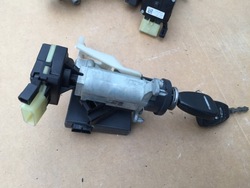 Dodge avenger 06 07 замок зажигания вставка ключ фото №1