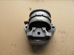 Audi s8 a8 d4 подушка двигуна ліва 4h0199255aa 4.0 tfsi фото №1