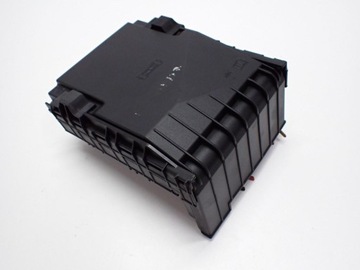 Корпус коробка запобіжників 3c0937125a 3c0937125 vw passat b7 12r фото №1