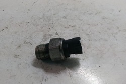 Датчик тиску пального toyota avensis sedan _t25_ 8945871010 2.2l фото №1