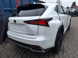 Lexus nx 1 i z1 рестайлинг nx300h 17-21 bez pdc белый бампер зад 085 фото №1