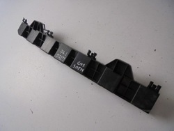 Ползун бампера зад mercedes c-klasa w204 sedan фото №1