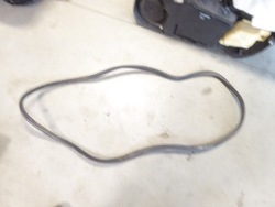 Volkswagen passat b5 96-00 прокладка кришки багажника sedan фото №1