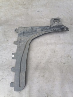 Плита защита шасси vw golf 8 viii audi a3 8v 5wa825101e фото №1