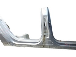 Поріг стійка праві зад la7w vw passat b7 універсал фото №1