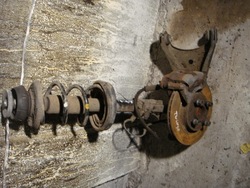 Renault twingo ii 2 1.5 dci поворотна опора праві перед фото №1