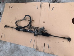 Рейка рульового управління трансмісія mitsubishi space wagon 2.4 фото №1