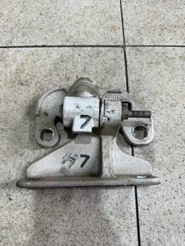 Петля дверь левый нижний mercedes actros mp 4 a9607220144 фото №1