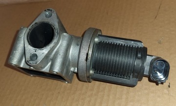 Клапан egr opel zafira vectra c signum 1.9 150km фото №1