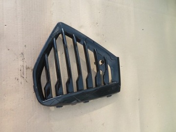 Volvo xc60 ii права решітка заглушка бампера перед фото №1