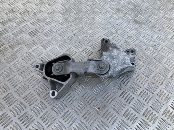 Лапи подушка двигателя a класс w176 2.2 cdi фото №1