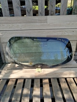 Скло задня кришки багажника alfa romeo 147 3d hb оригінал 43r-000020 фото №1