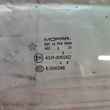Chrysler 300c 3.0 crd скло лівий зад фото №1