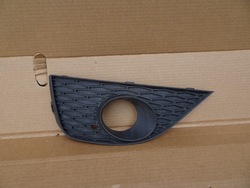 Seat ibiza iv 6j решітка бампера перед ліва 6j0853665a фото №1