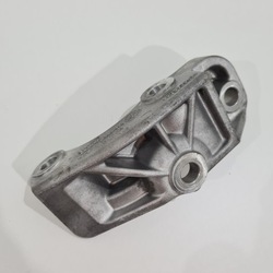 Лапи двигателя ford 2.0 ecoblue k2gp-7b664-ma фото №1